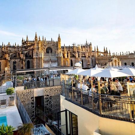 Eme Catedral Mercer Hotel Seville Luaran gambar The roof terrace of the hotel