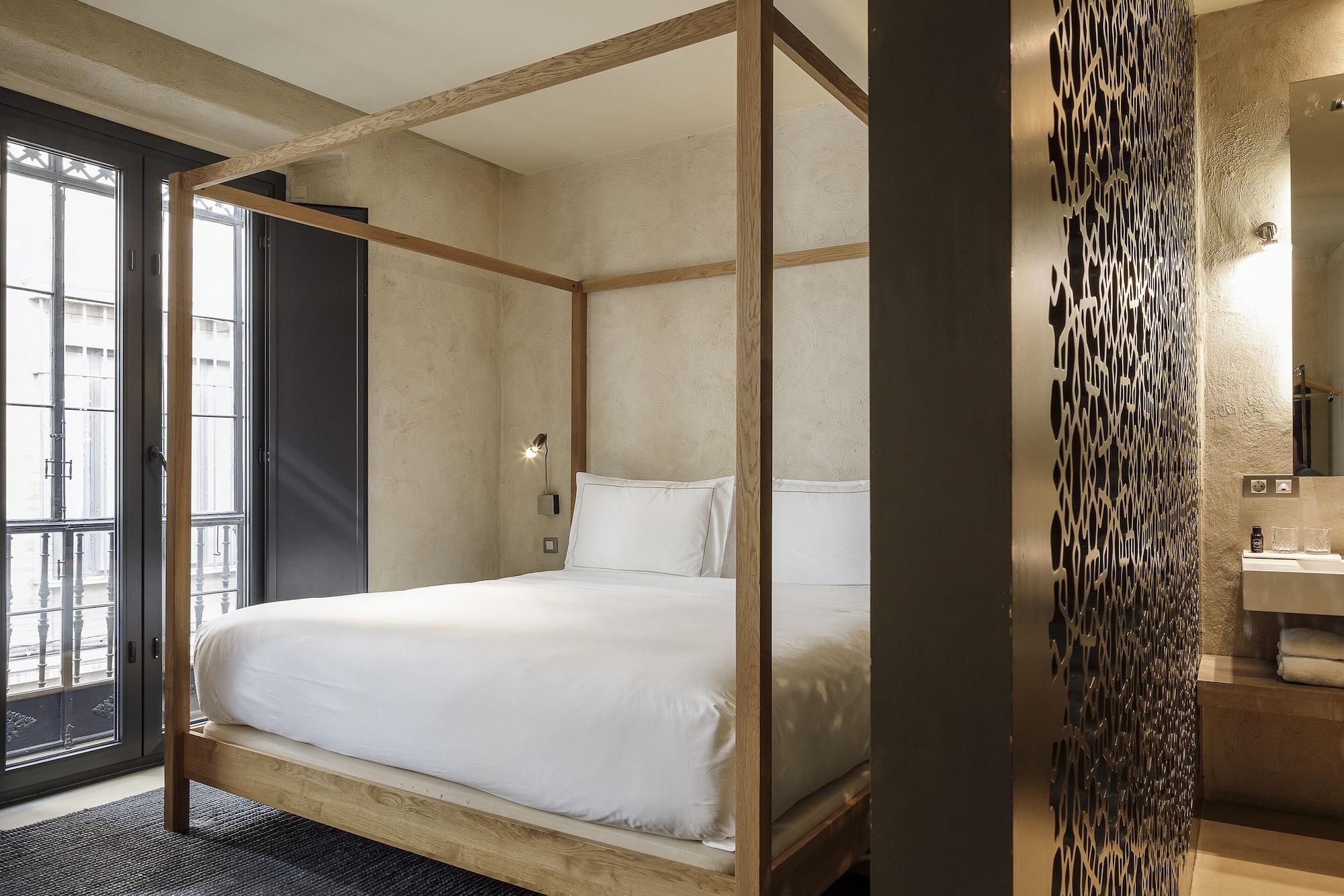Eme Catedral Mercer Hotel Seville Luaran gambar A room at the hotel