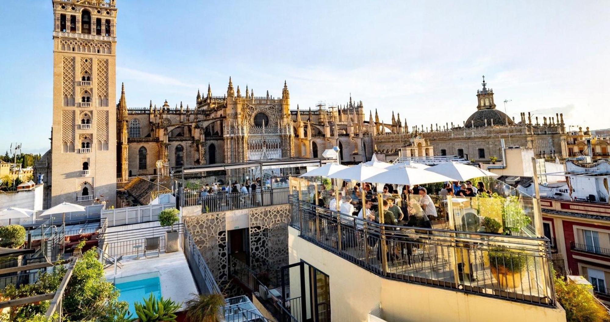 Eme Catedral Mercer Hotel Seville Luaran gambar The roof terrace of the hotel
