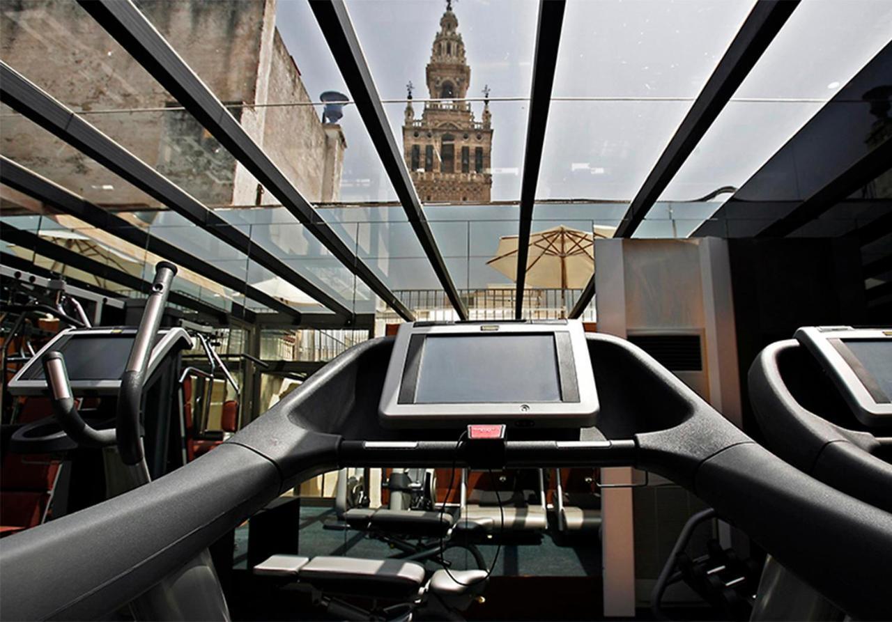 Eme Catedral Mercer Hotel Seville Luaran gambar The gym at the hotel