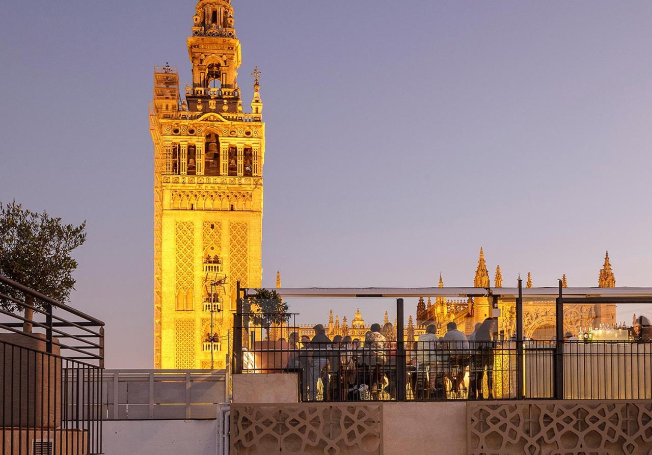 Eme Catedral Mercer Hotel Seville Luaran gambar The Giralda