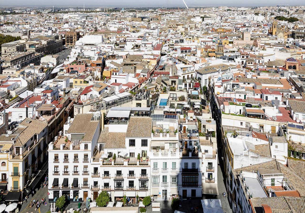 Eme Catedral Mercer Hotel Seville Luaran gambar View of the city from the tower of the church of San Francisco.